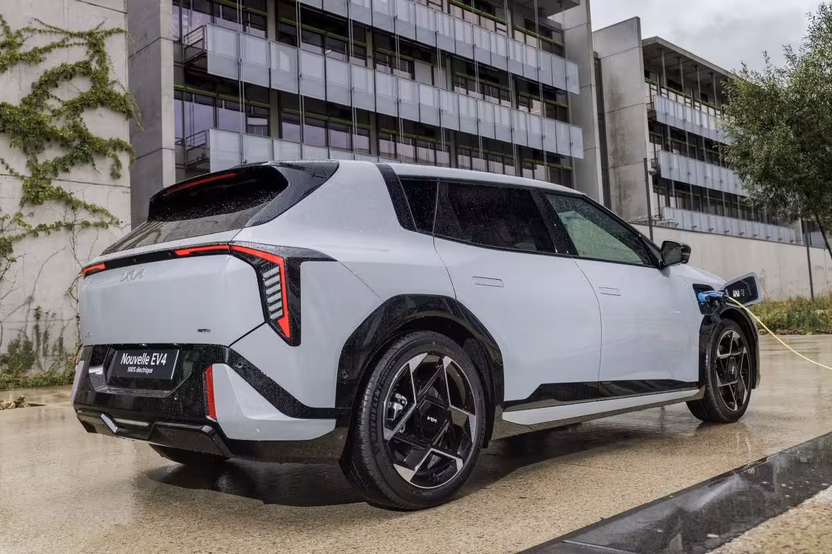 Kia EV4