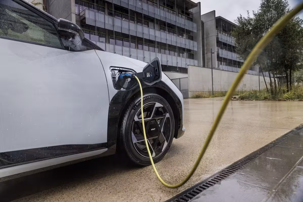 Kia EV4