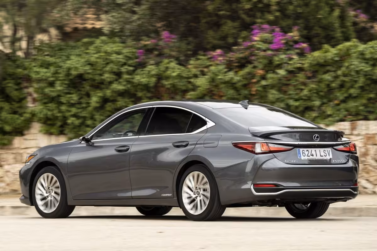 Lexus ES