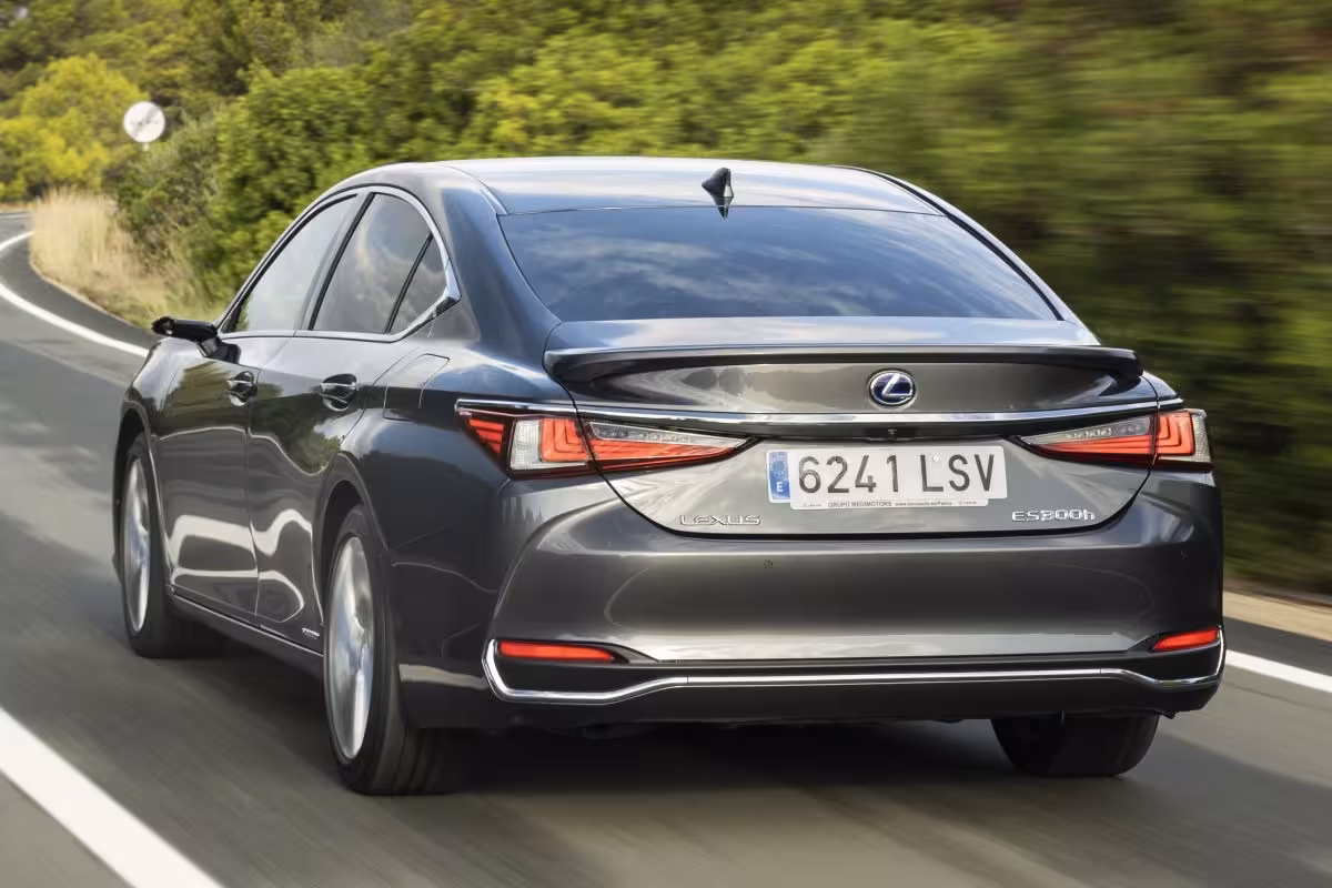Lexus ES
