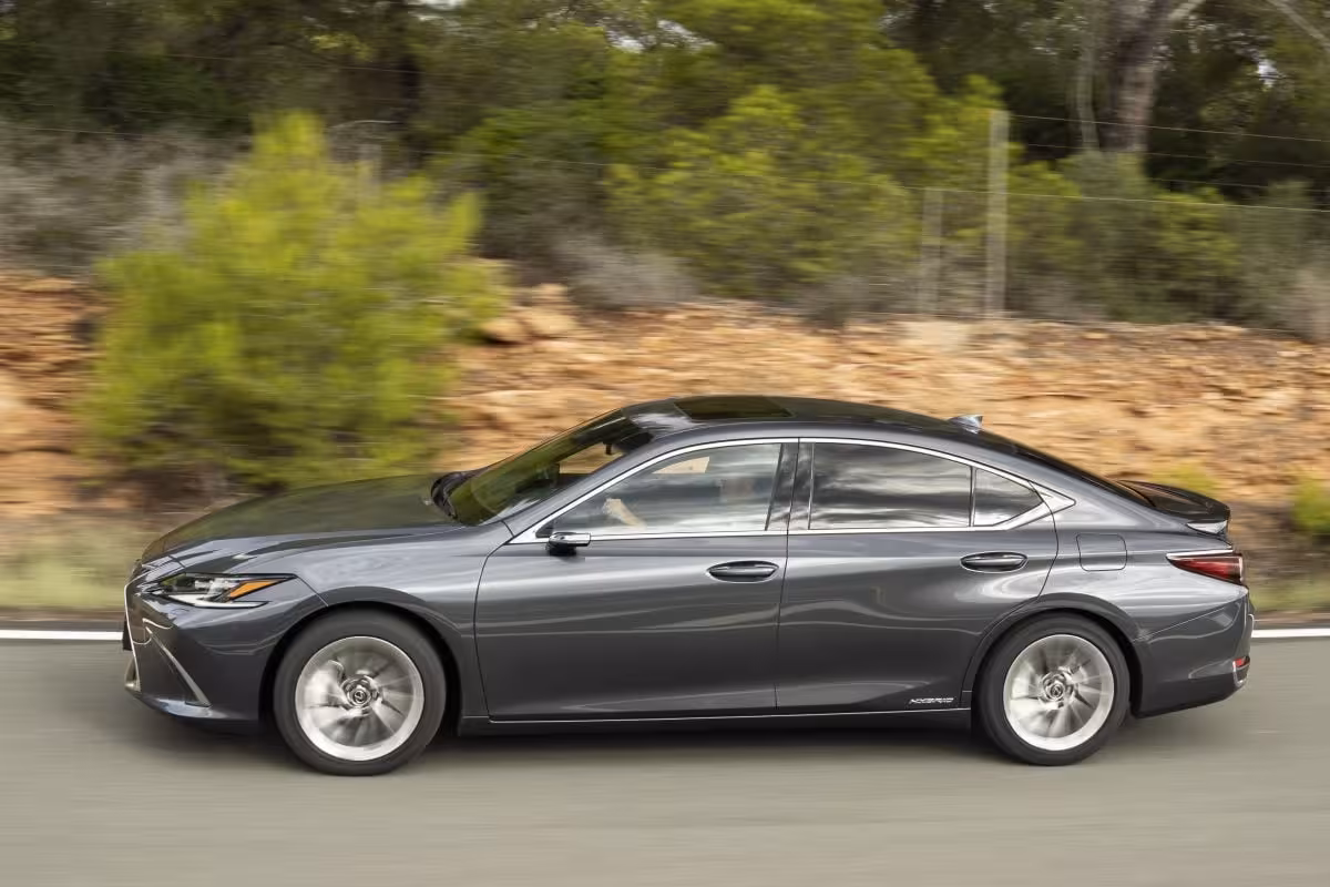 Lexus ES