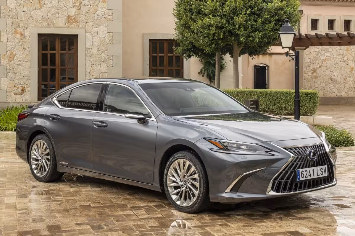 Lexus ES