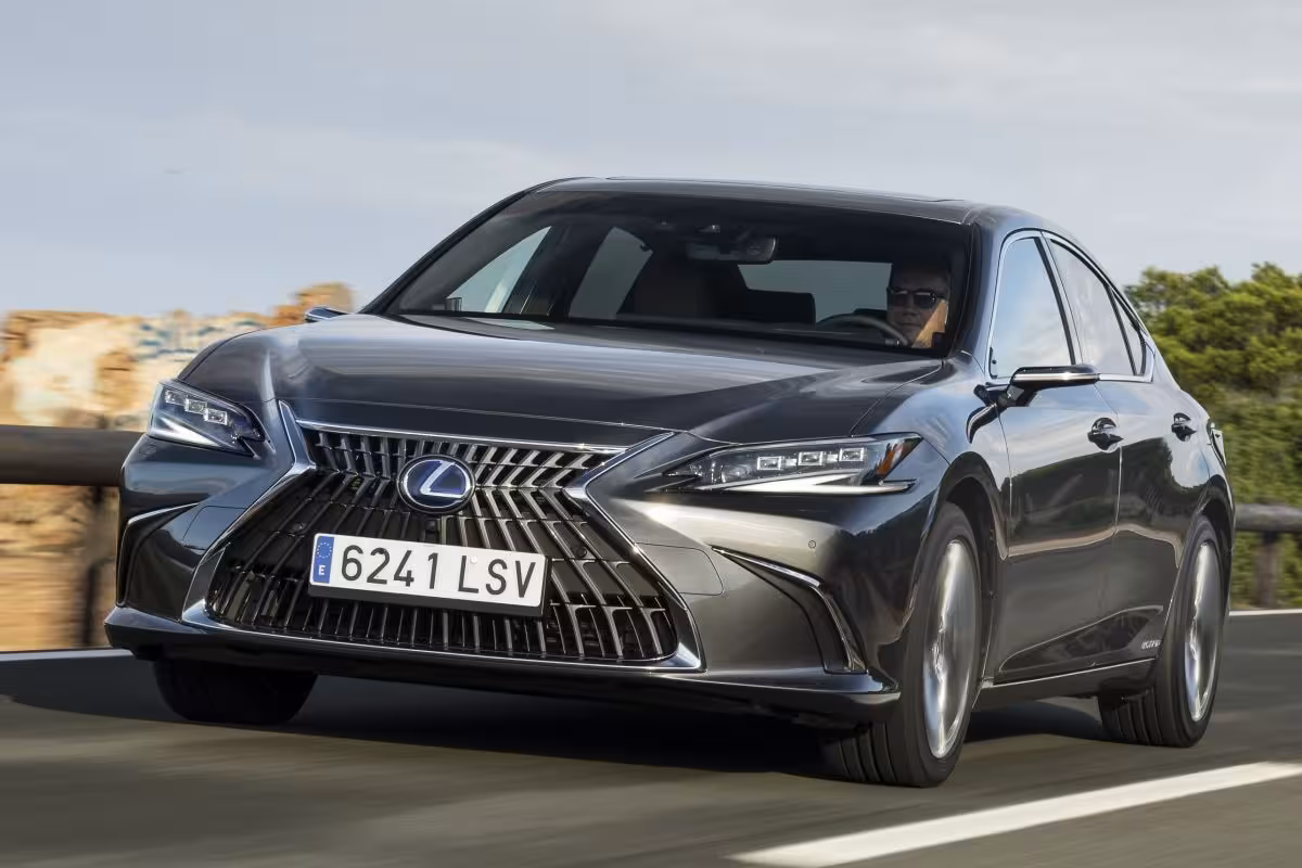 Lexus ES