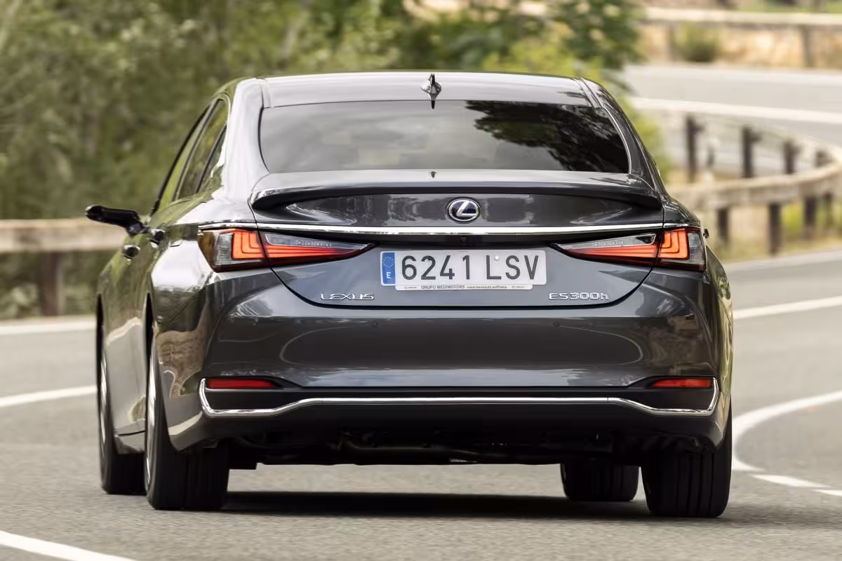 Lexus ES