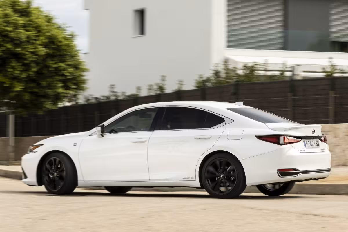 Lexus ES