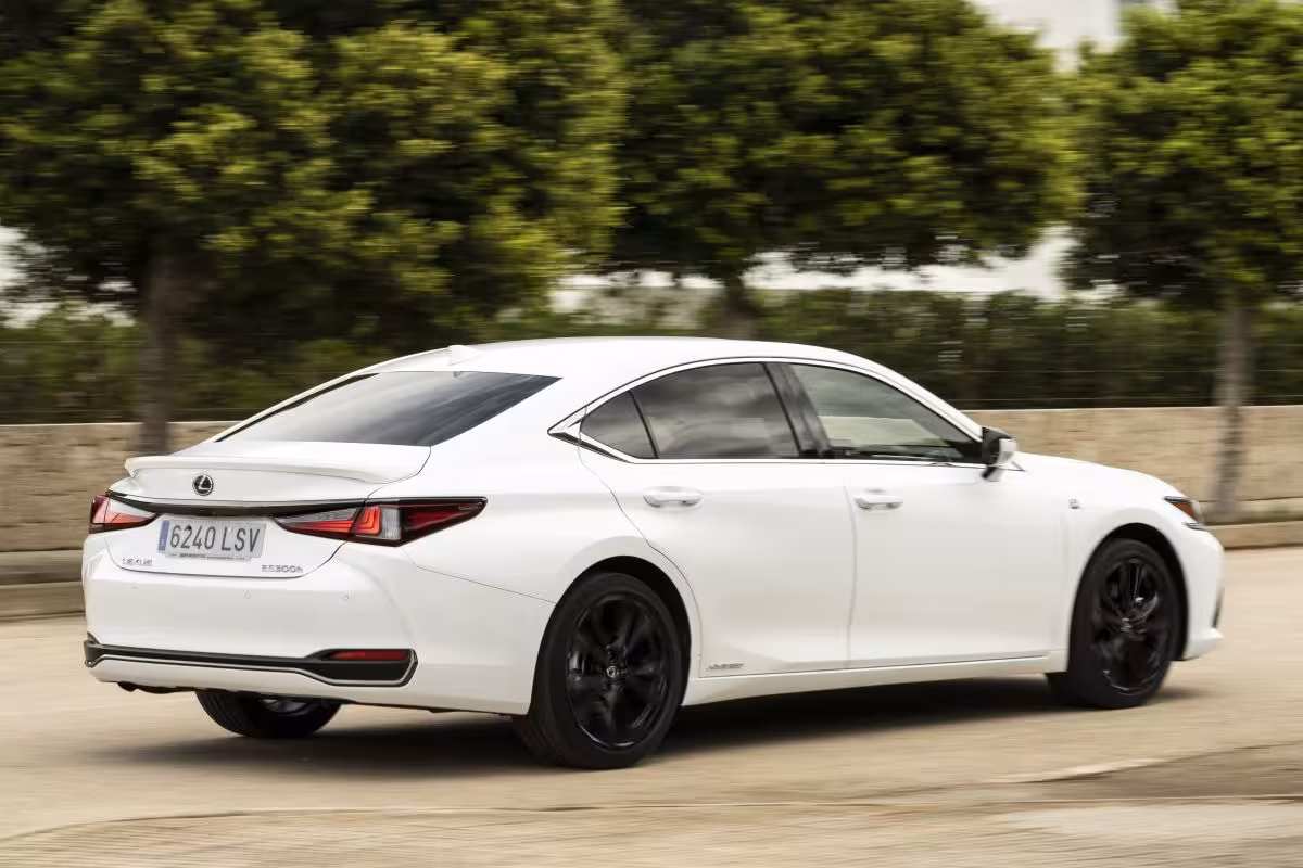 Lexus ES