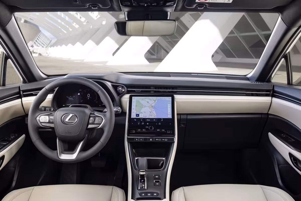 Lexus LBX