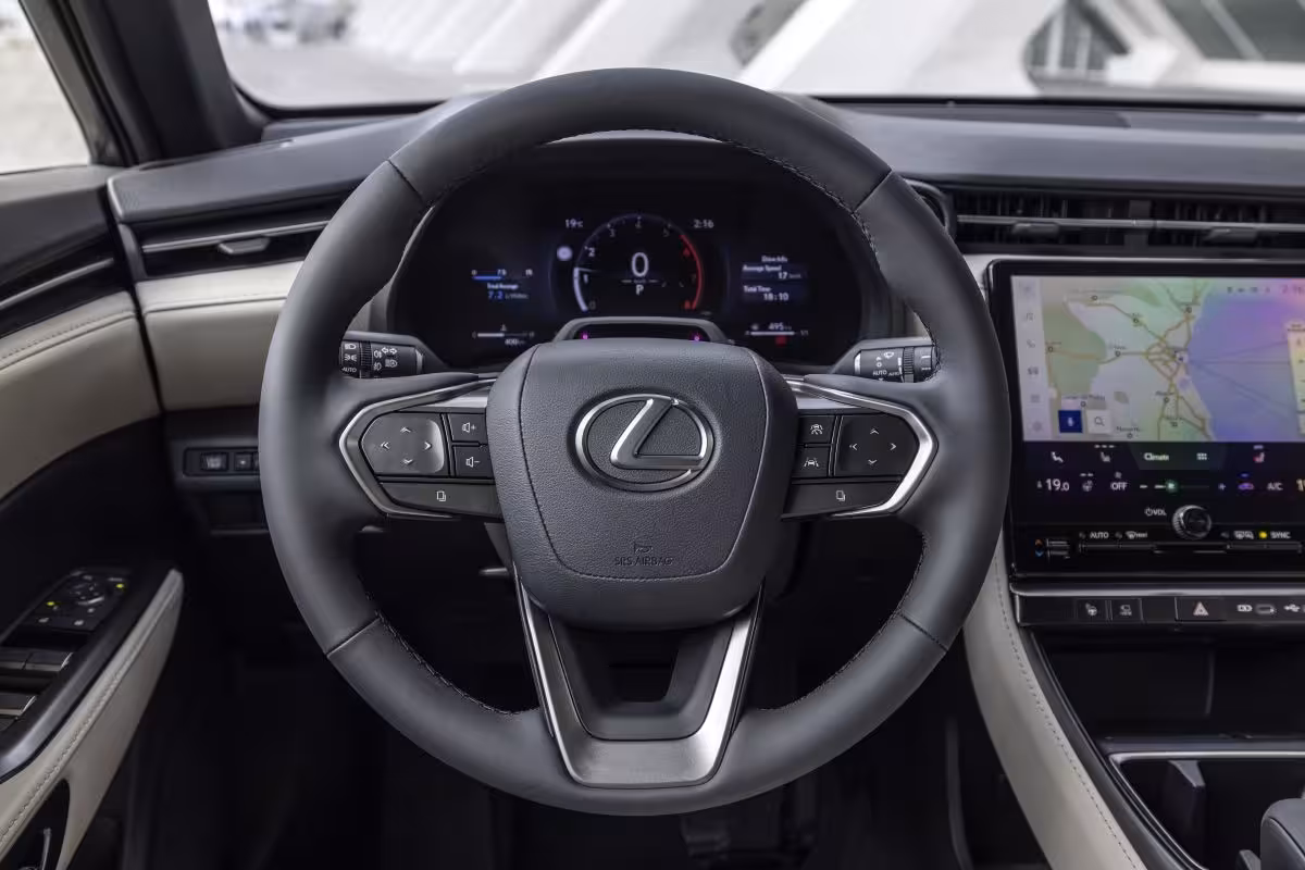Lexus LBX