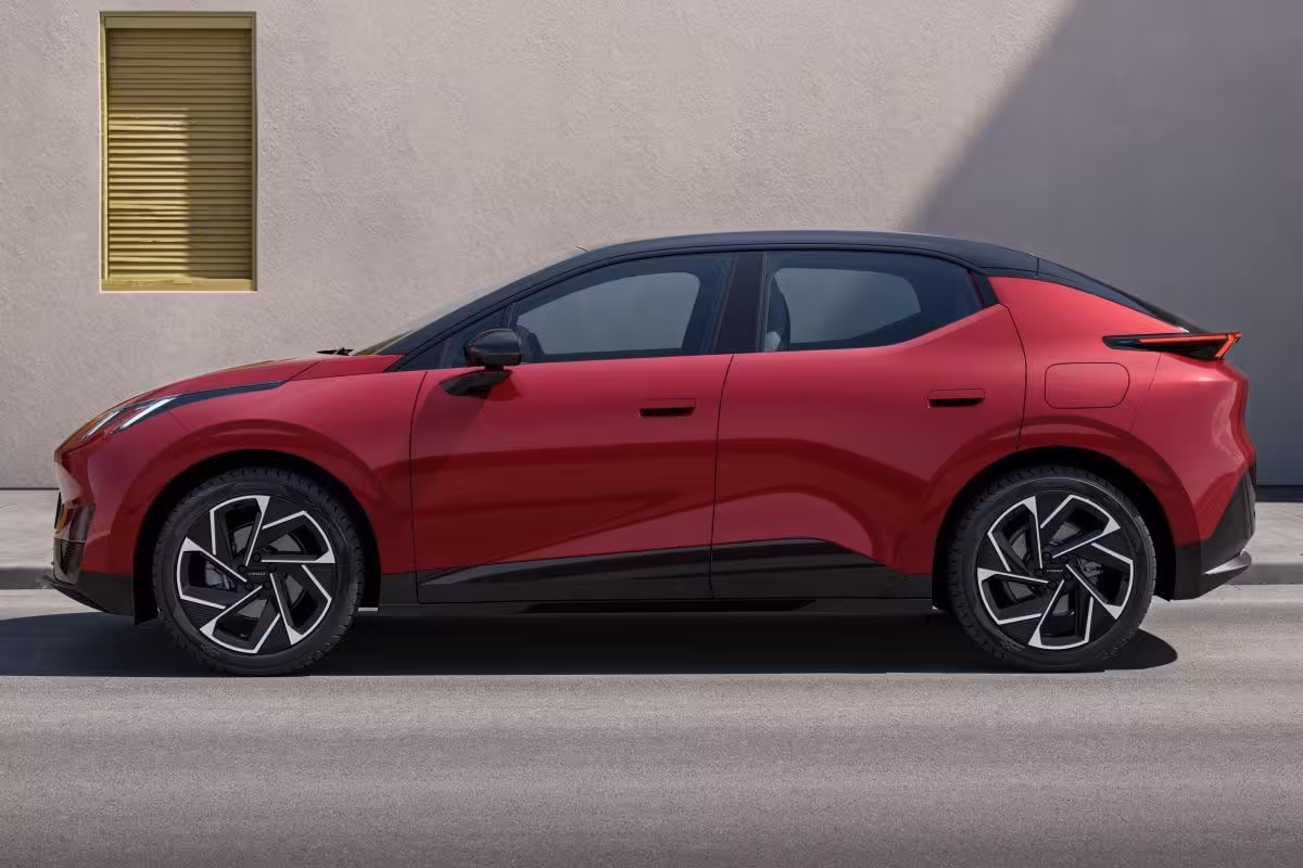 Lynk & Co 02