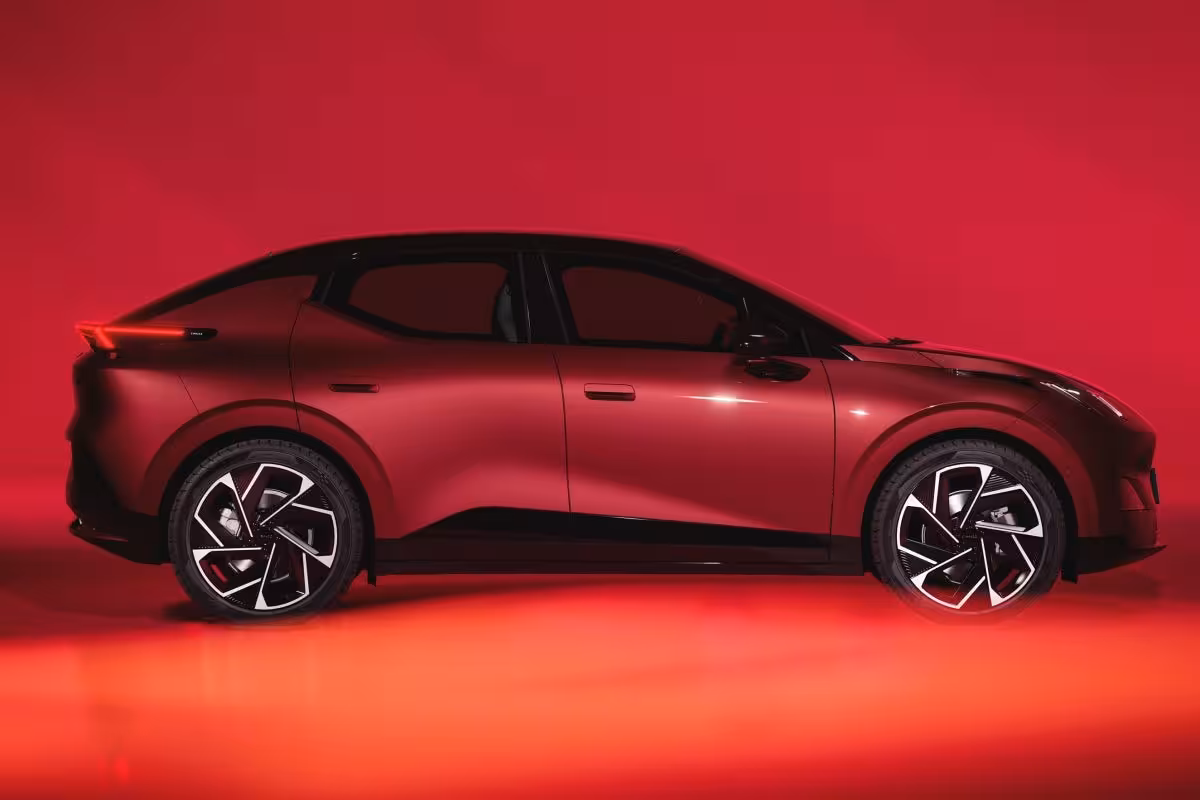 Lynk & Co 02