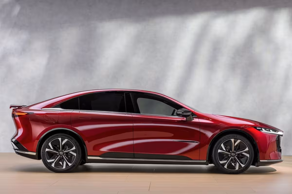 Mazda 6e