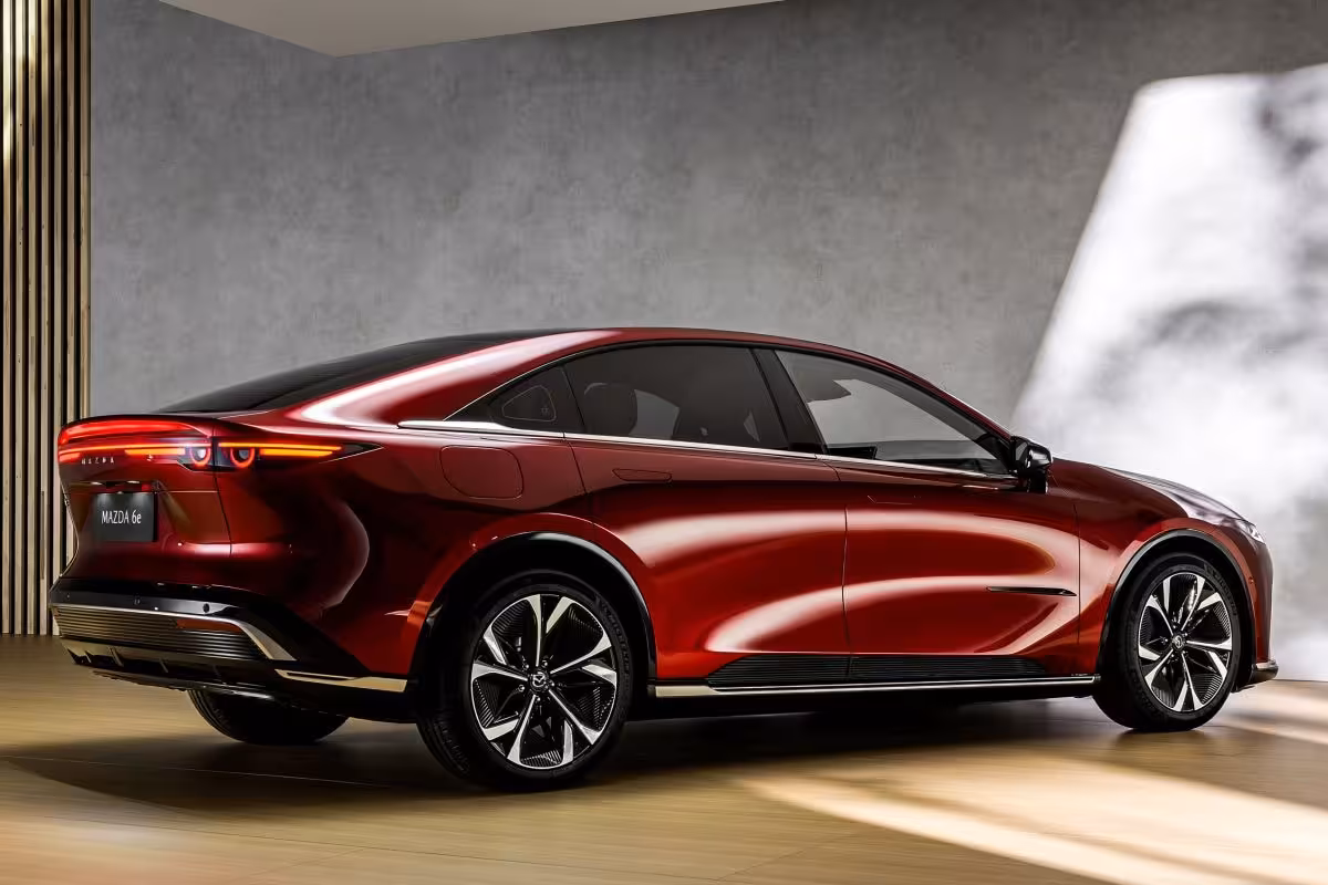 Mazda 6e