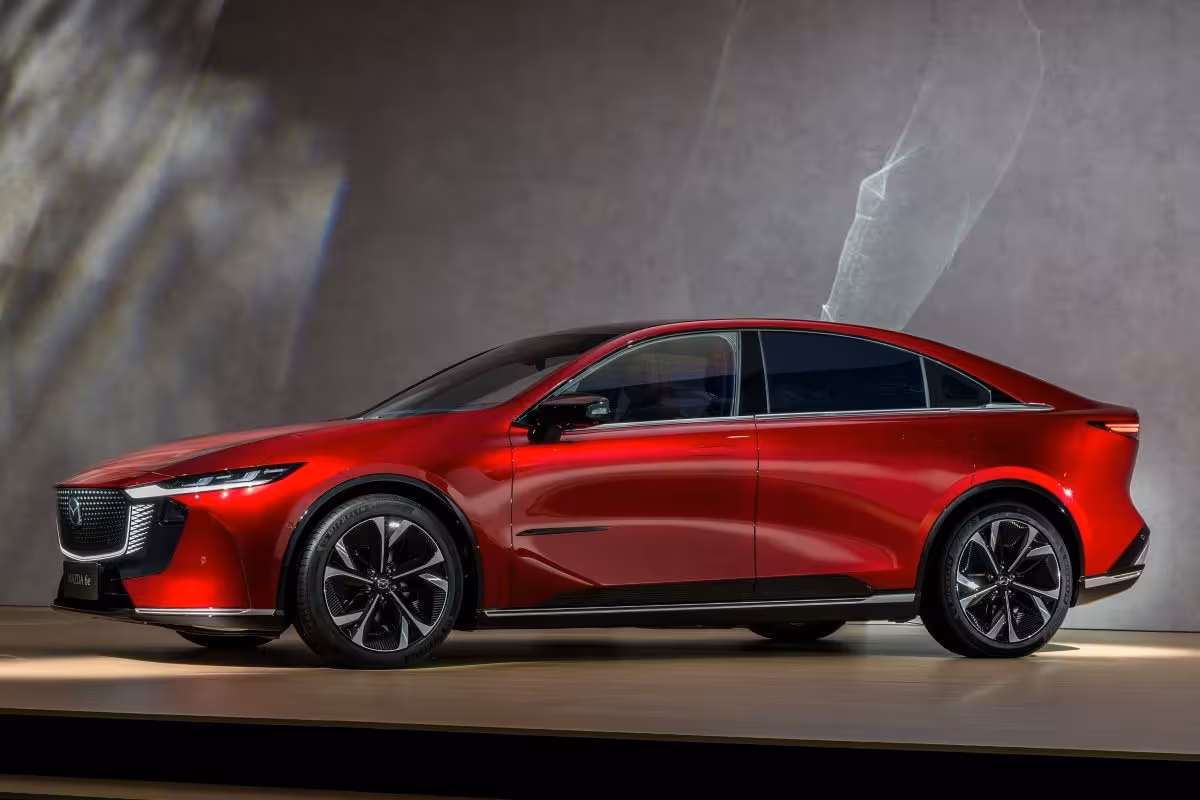 Mazda 6e