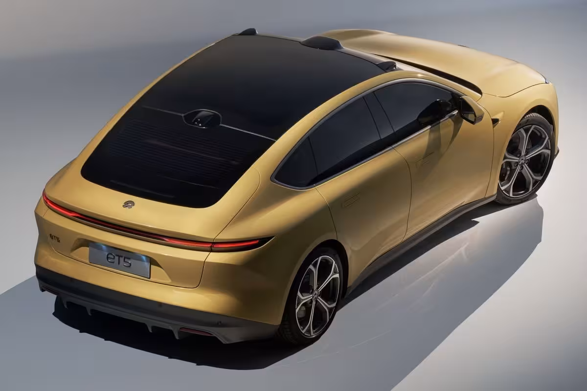 NIO ET5