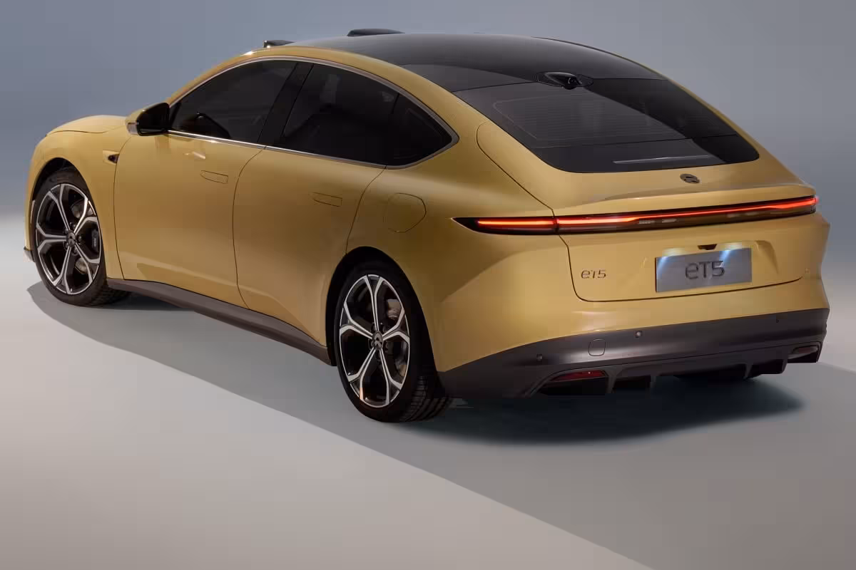 NIO ET5