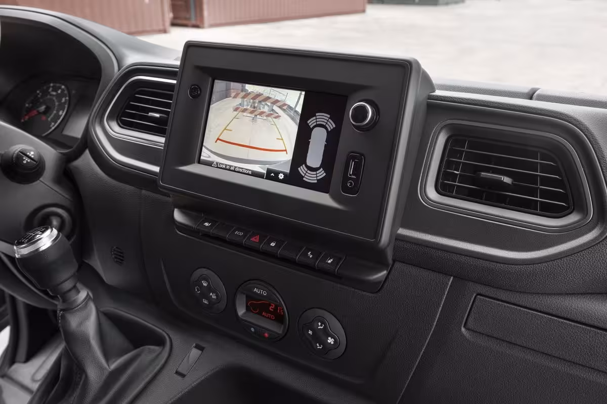 Nissan Interstar
