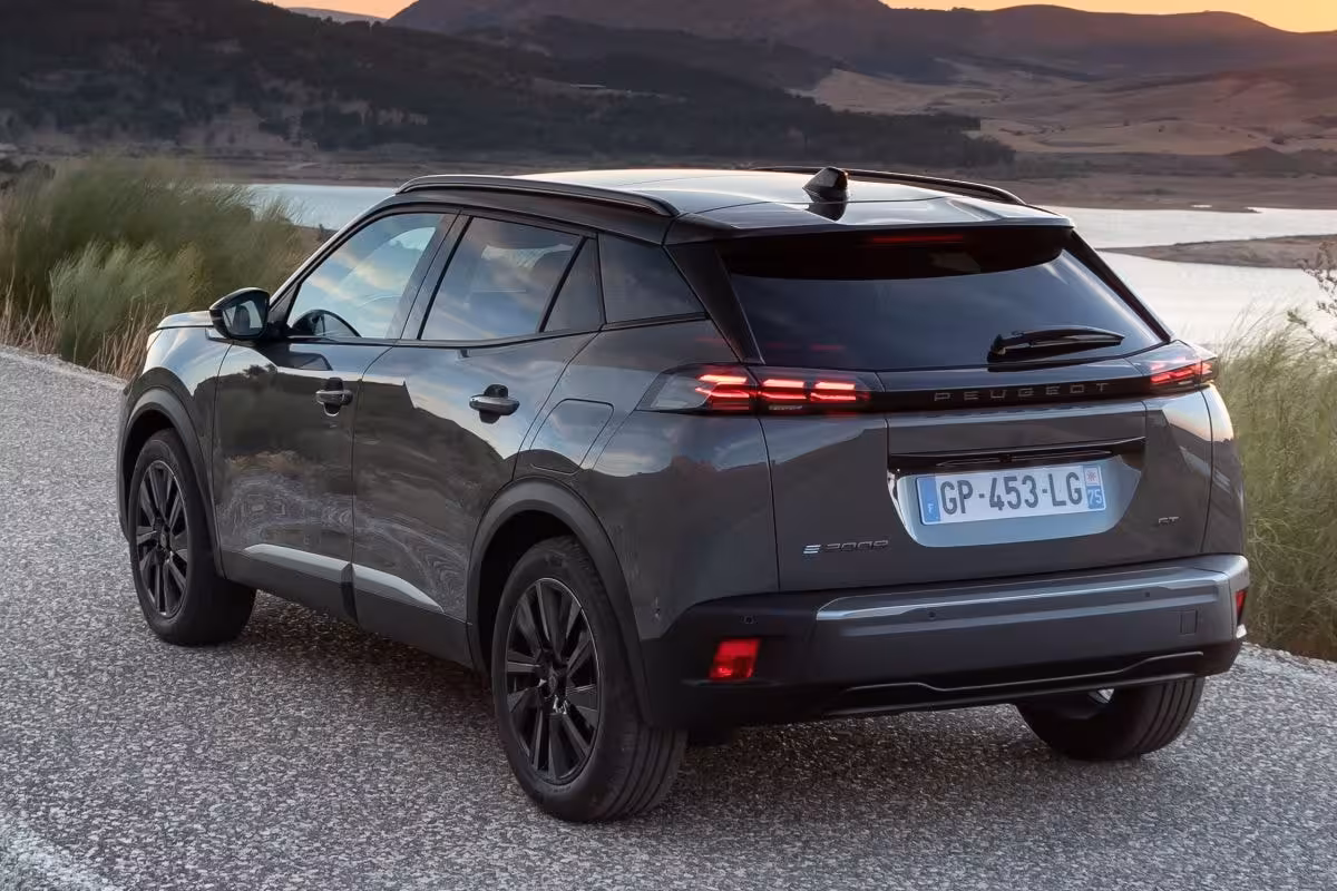 Peugeot e-2008