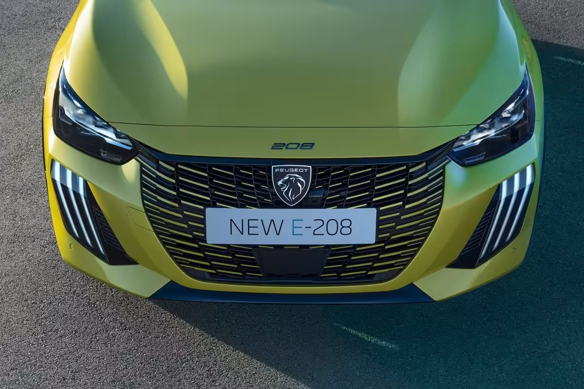 Peugeot e-208