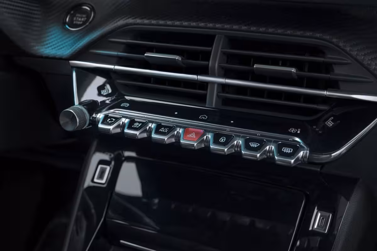 Peugeot e-208