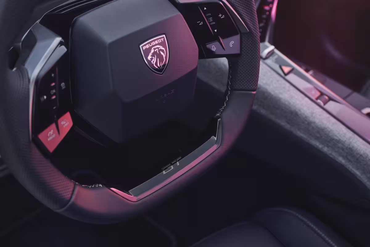 Peugeot e-3008