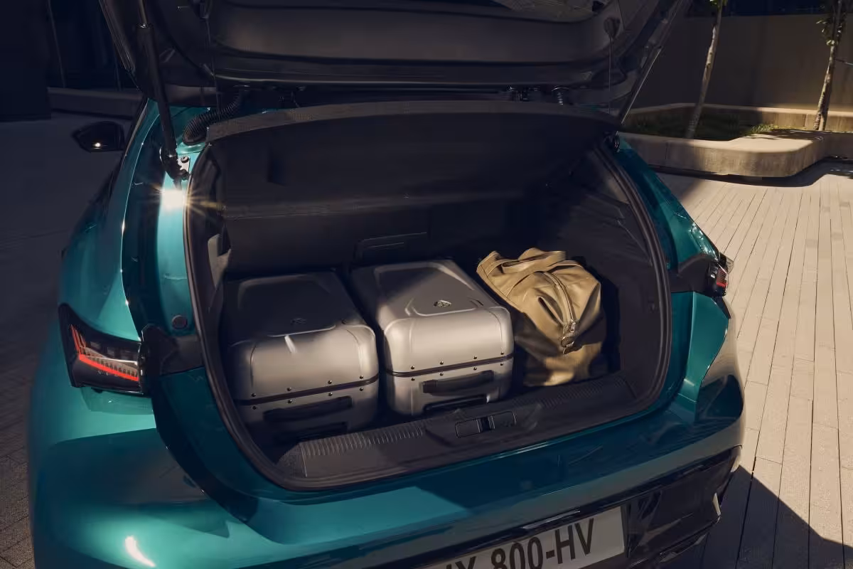 Peugeot e-308