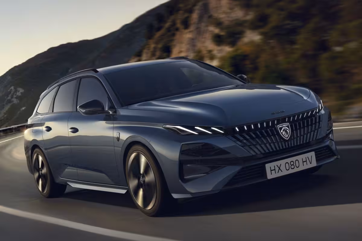 Peugeot e-308 SW