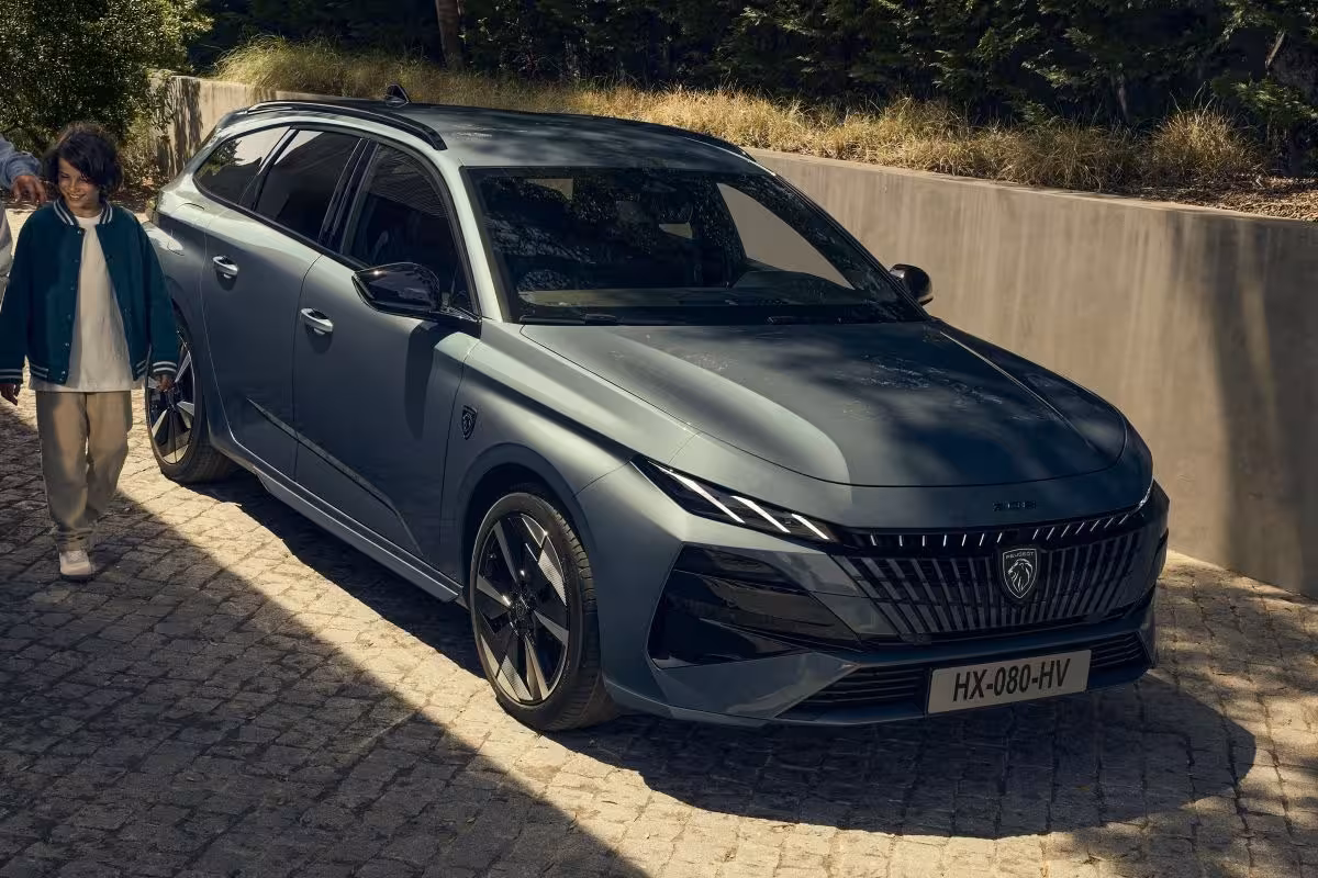 Peugeot e-308 SW