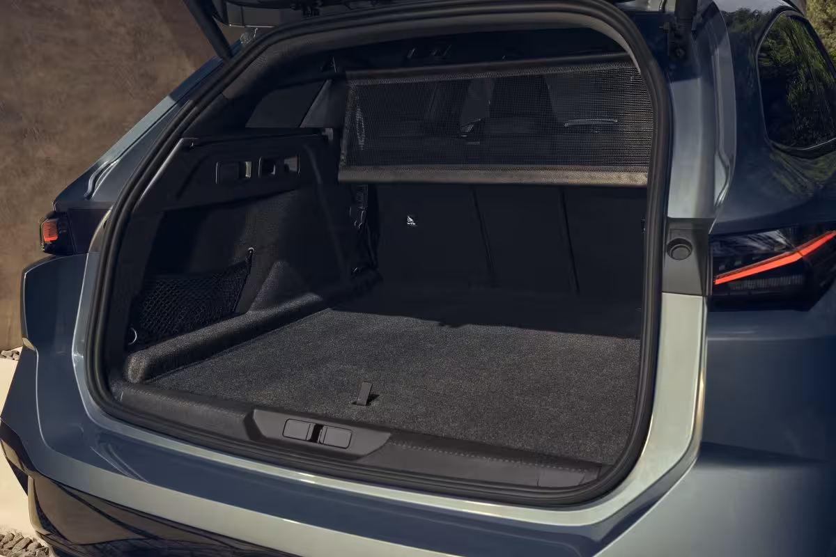 Peugeot e-308 SW