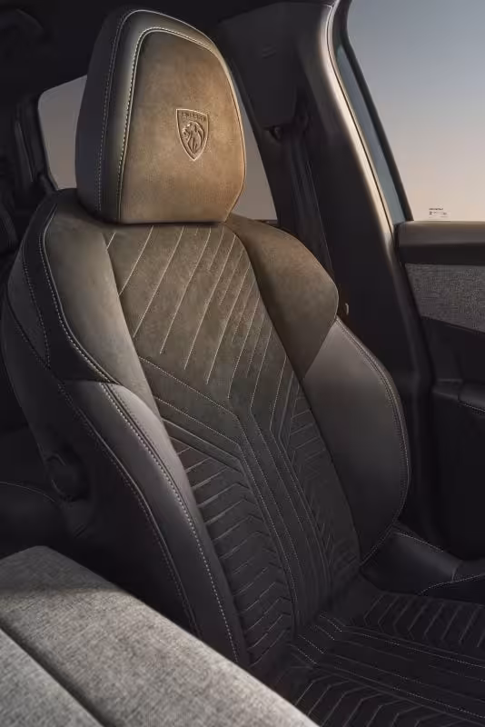 Peugeot e-5008