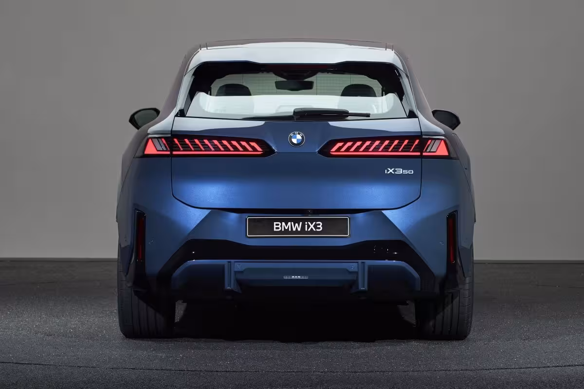 BMW iX3