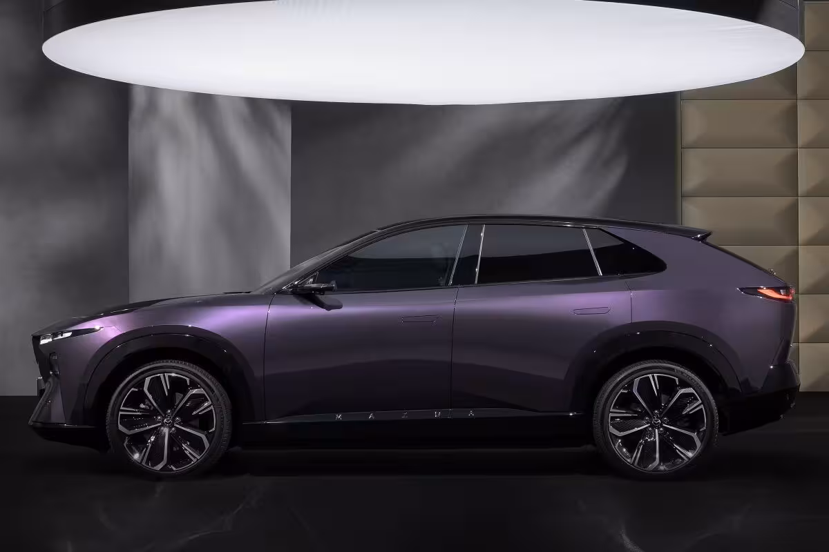 Mazda CX-6e