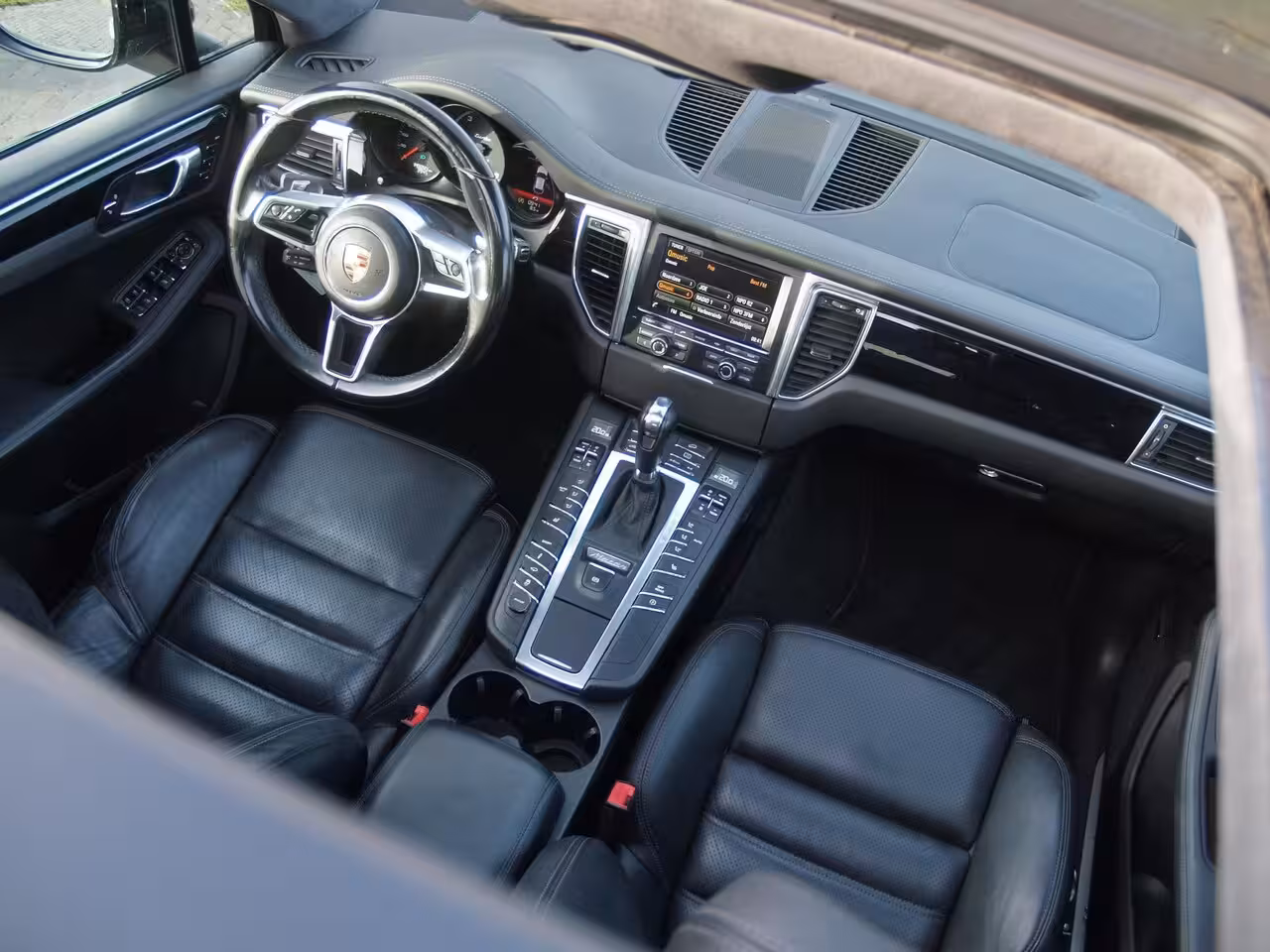 Porsche Macan 3.6 Turbo 400PK | Panoramadak | BOSE | Stoelmemory | Leer | 21 inch |