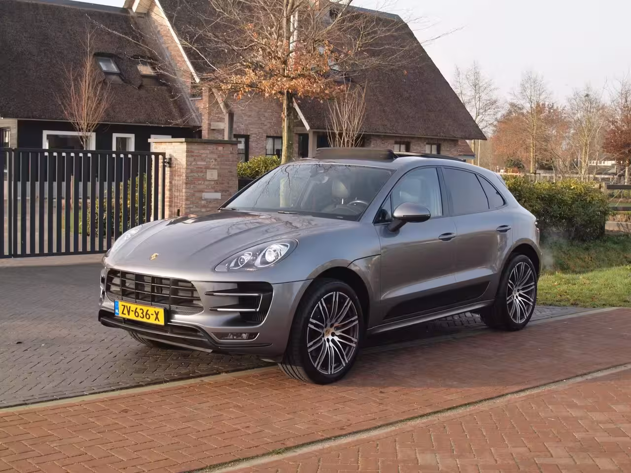 Porsche Macan 3.6 Turbo 400PK | Panoramadak | BOSE | Stoelmemory | Leer | 21 inch |