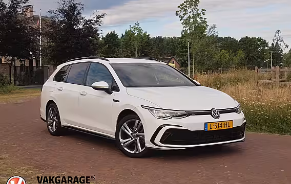 Volkswagen Golf Variant 1.5 TSI R-Line | Camera | Sfeerverlichting | ACC | Apple Carplay | NL-Auto |