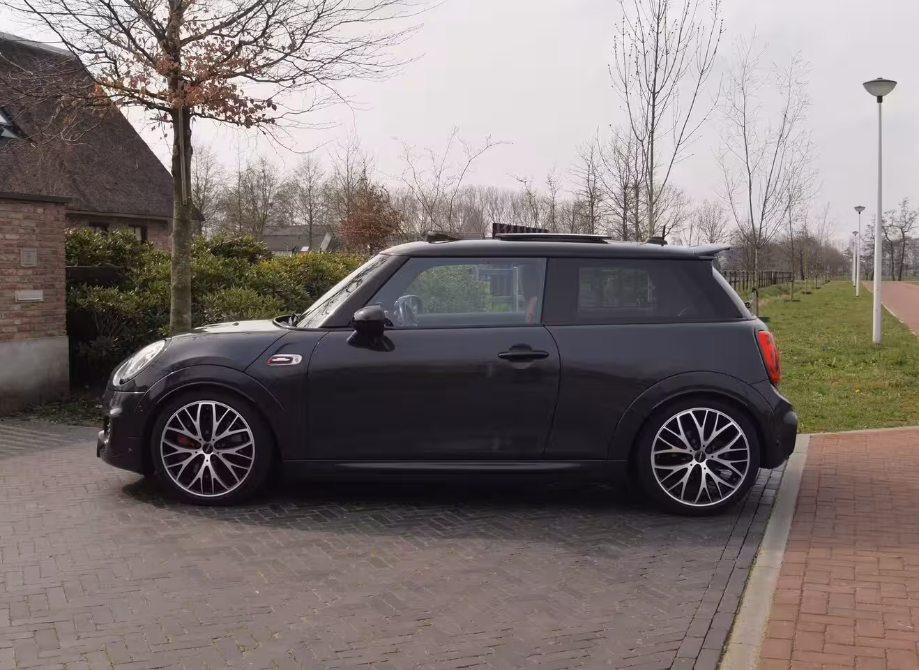 Mini 3-Deurs 2.0 John Cooper Works Chili | 231 PK | Panoramadak | Head-Up Display | Harman Kardon | Cam