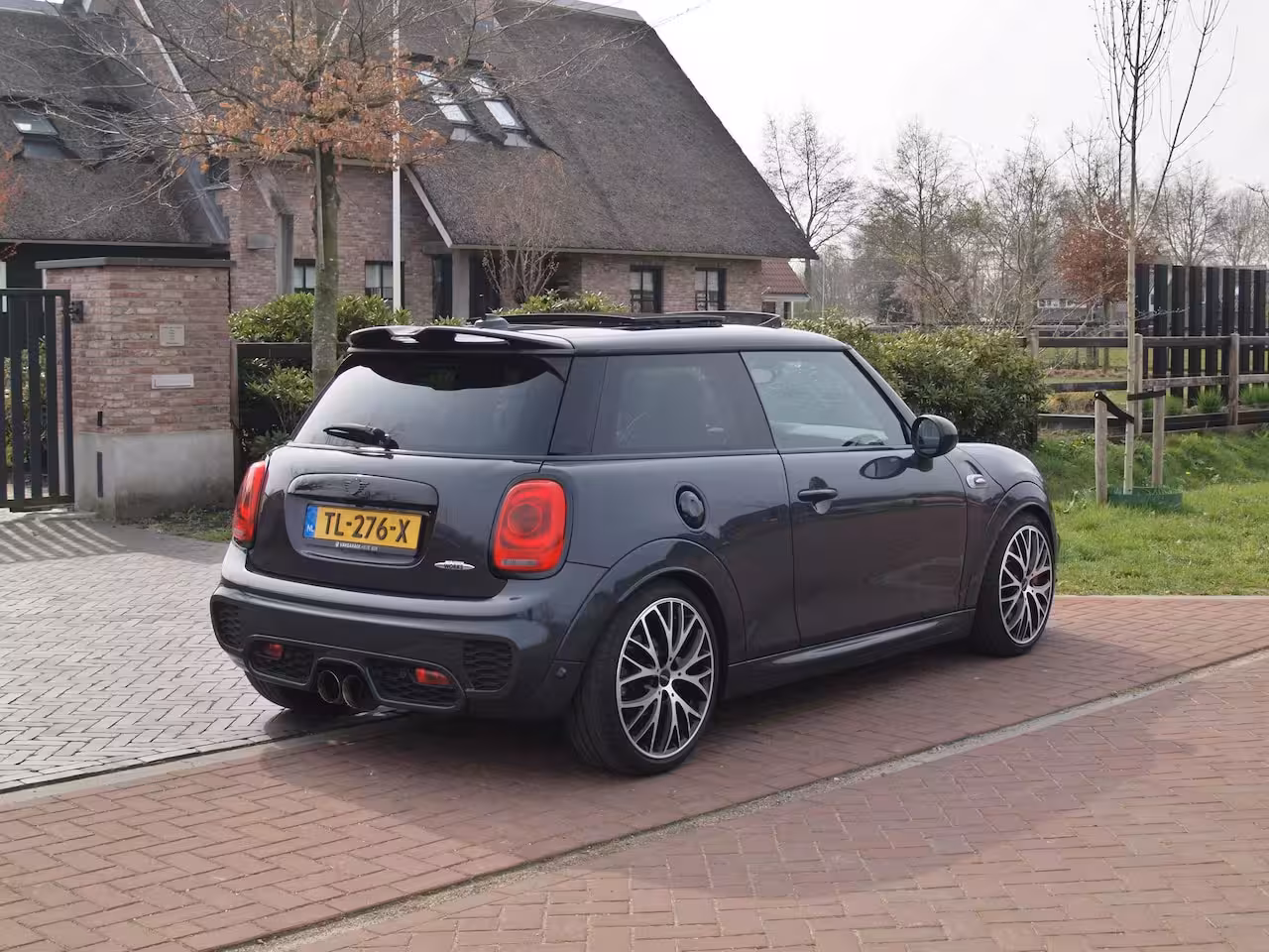 Mini 3-Deurs 2.0 John Cooper Works Chili | 231 PK | Panoramadak | Head-Up Display | Harman Kardon | Cam