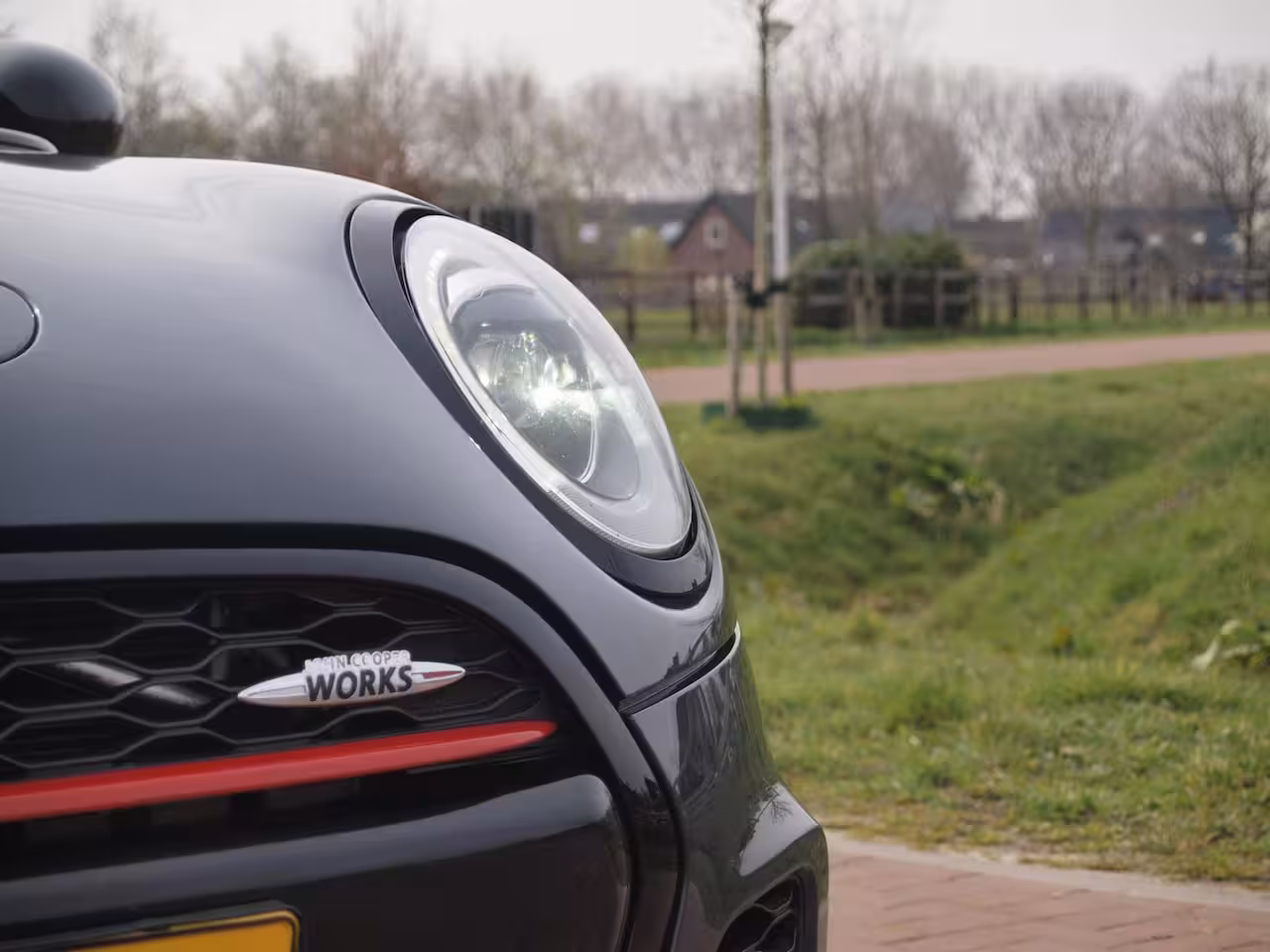 Mini 3-Deurs 2.0 John Cooper Works Chili | 231 PK | Panoramadak | Head-Up Display | Harman Kardon | Cam