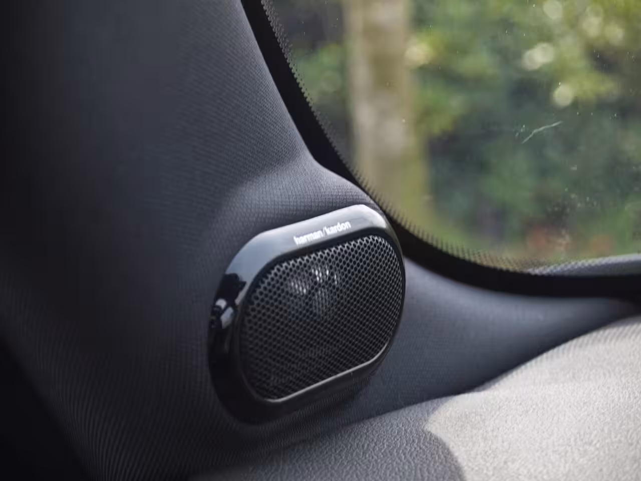 Mini 3-Deurs 2.0 John Cooper Works Chili | 231 PK | Panoramadak | Head-Up Display | Harman Kardon | Cam