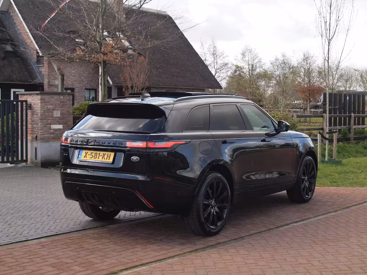 Land Rover Range Rover Velar 2.0 I4 Turbo AWD S | Panoramadak | 360 Camera | Meridian Surround | Apple Carplay |