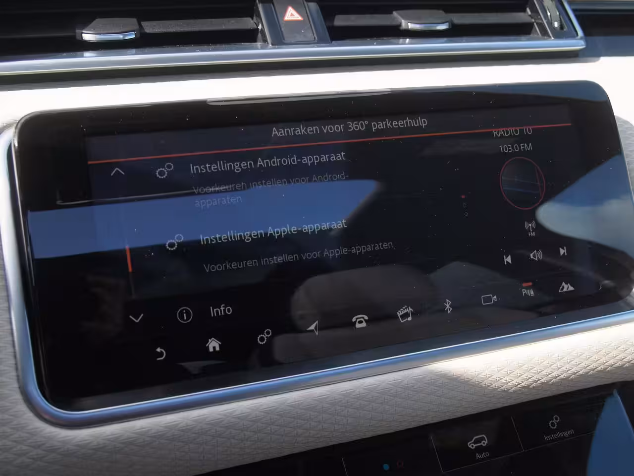 Land Rover Range Rover Velar 2.0 I4 Turbo AWD S | Panoramadak | 360 Camera | Meridian Surround | Apple Carplay |