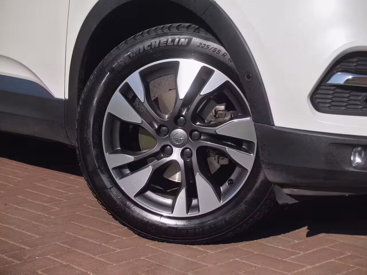 Opel Grandland X 1.2 Turbo Ultimate | Apple Carplay | Cruise Control | Parkeersensoren | Leder-pakket |