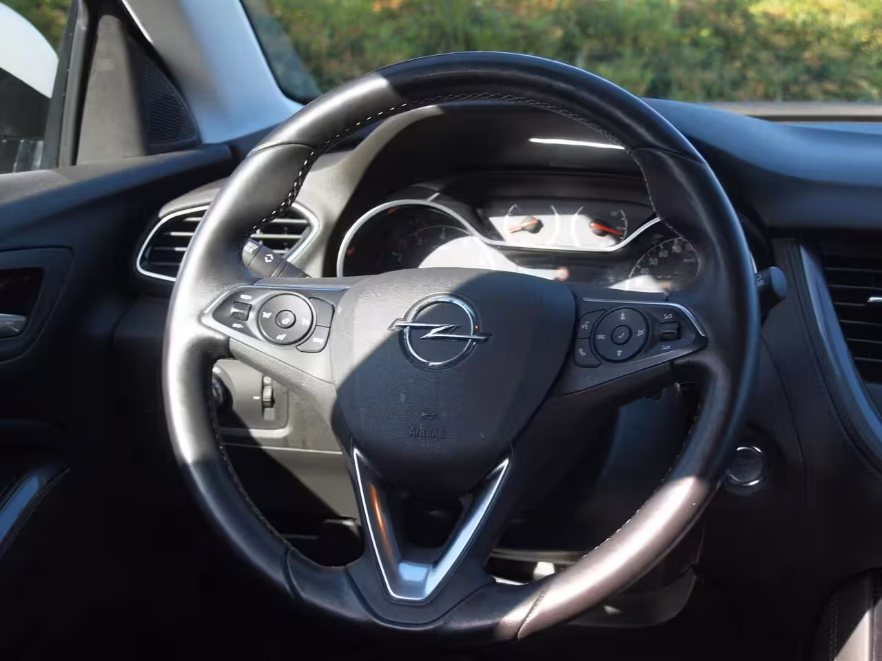 Opel Grandland X 1.2 Turbo Ultimate | Apple Carplay | Cruise Control | Parkeersensoren | Leder-pakket |