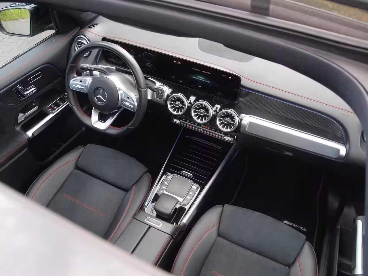 Mercedes-Benz EQB 250 AMG Line 7 Persoons 67 kWh | SOH 94% | Panoramadak | 360 Camera | Burmester | Apple Ca