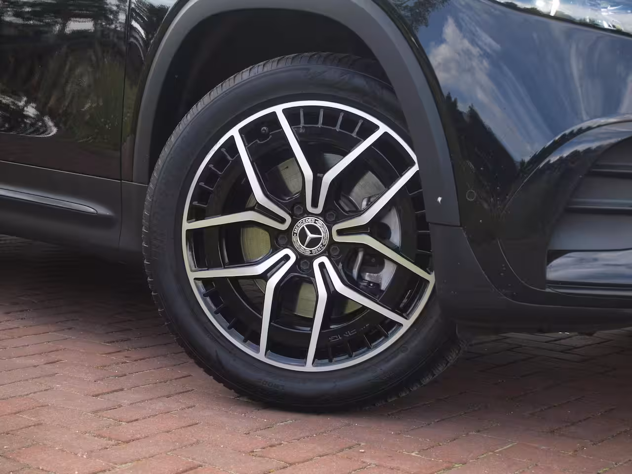 Mercedes-Benz EQB 250 AMG Line 7 Persoons 67 kWh | SOH 94% | Panoramadak | 360 Camera | Burmester | Apple Ca