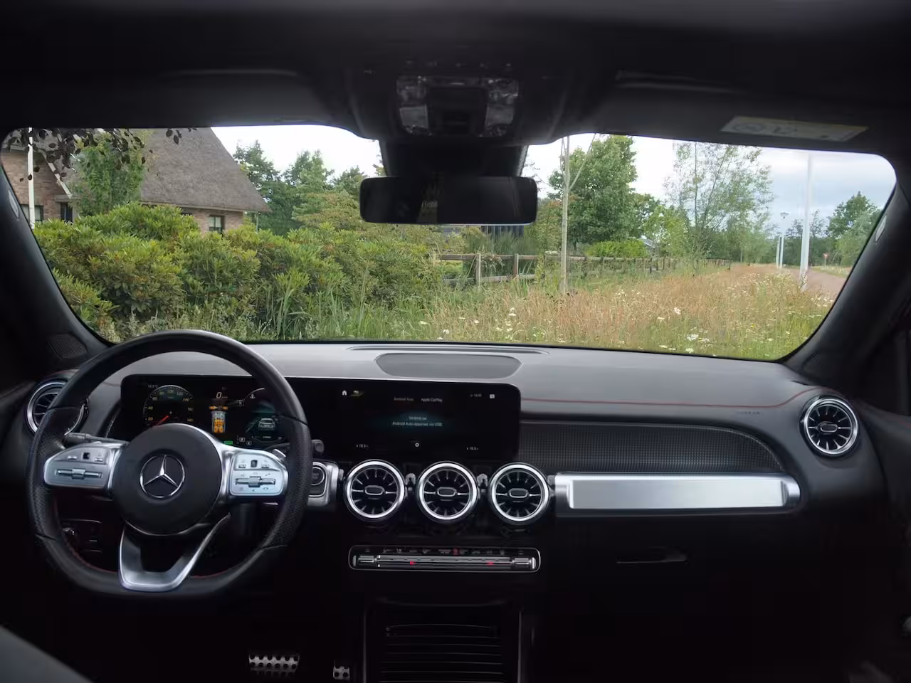 Mercedes-Benz EQB 250 AMG Line 7 Persoons 67 kWh | SOH 94% | Panoramadak | 360 Camera | Burmester | Apple Ca