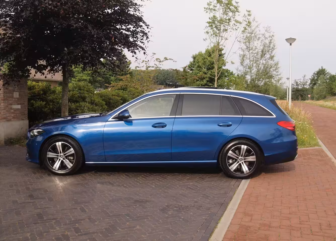 Mercedes-Benz C-klasse Estate 200 Launch Edition Luxury Line | Panoramadak | Burmester Audio | Camera | Sfeerverlichting