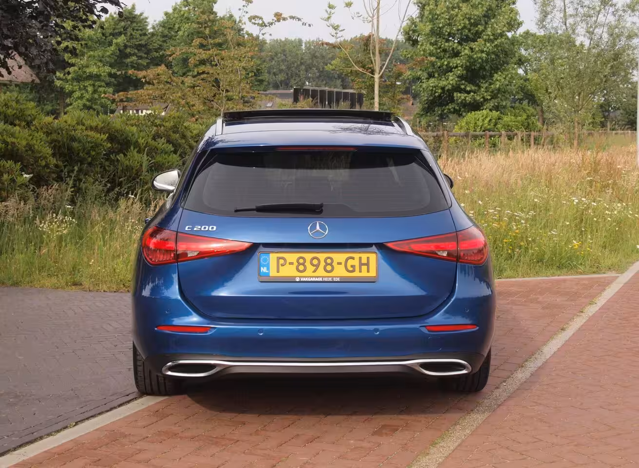 Mercedes-Benz C-klasse Estate 200 Launch Edition Luxury Line | Panoramadak | Burmester Audio | Camera | Sfeerverlichting