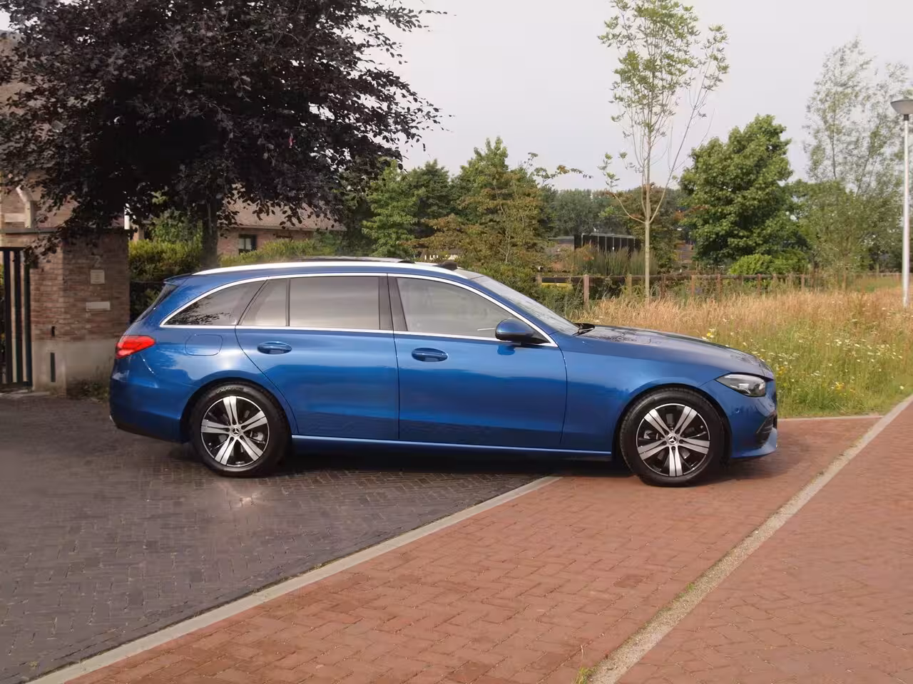 Mercedes-Benz C-klasse Estate 200 Launch Edition Luxury Line | Panoramadak | Burmester Audio | Camera | Sfeerverlichting