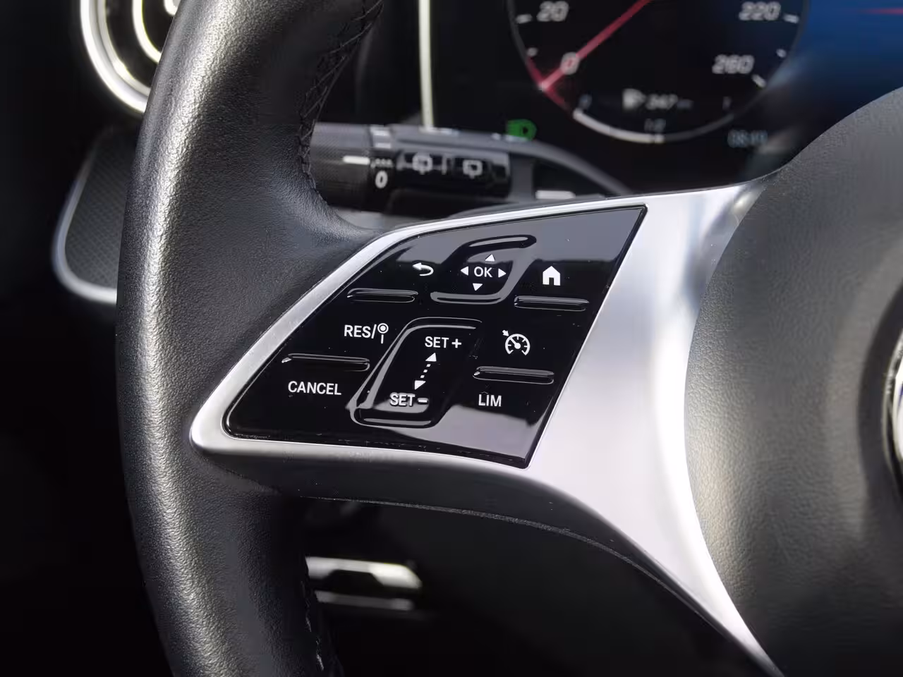 Mercedes-Benz C-klasse Estate 200 Launch Edition Luxury Line | Panoramadak | Burmester Audio | Camera | Sfeerverlichting