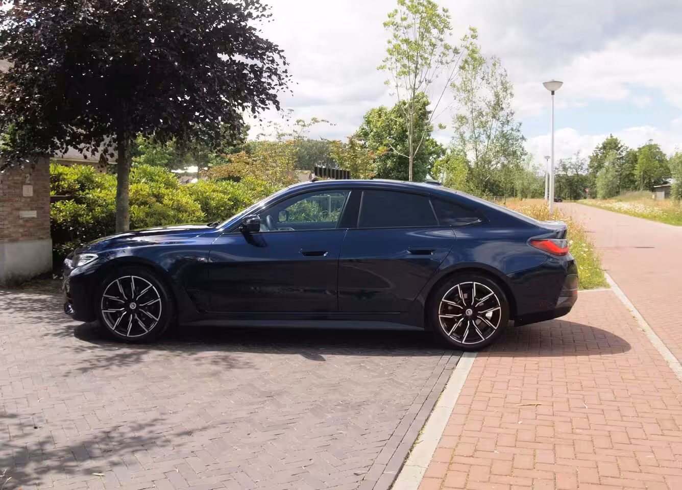 BMW 4-serie Gran Coupé 420i Business Edition Plus | M-Pakket | Panoramadak | Camera | Sfeerverlichting | Leer |